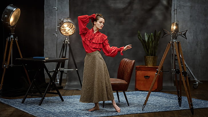 Georgy Chernyadyev, mulheres, modelo, com os pés descalços, vestido vermelho, morena, saia longa, HD papel de parede