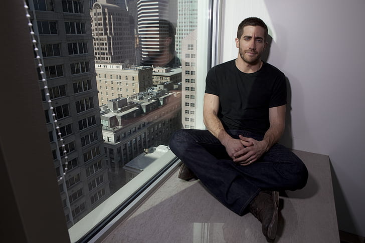 rascacielos, ventana, actor, masculino, sentado, Jake Gyllenhaal, hombre, J. Gyllenhaal, Fondo de pantalla HD