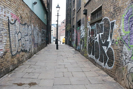 callejón, paredes de ladrillo, graffiti, farola, londres, calle, arte callejero, urbano, Fondo de pantalla HD HD wallpaper