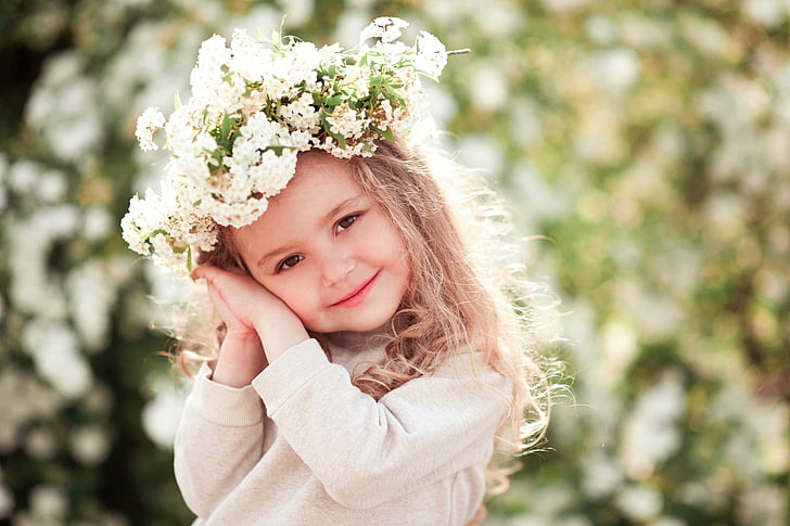 Фотография, дете, дълбочина на полето, момиче, момиченце, бяло цвете, венец, HD тапет