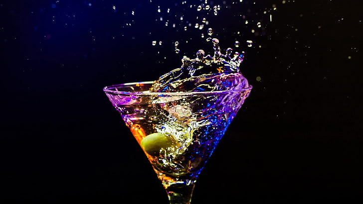 vodka, martini, alcohol, cocktail, glass, drink, liquid, beverage, party, wine, celebration, bar, cold, ice, fluid, cool, refreshment, close, bottle, fresh, glasses, food, transparent, mixed drink, crystal, drop, restaurant, water, juice, fruit, bubble, drinks, HD wallpaper