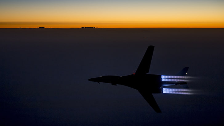 Décollage d'un avion à réaction, B-1, Lancer, supersonique, bombardier stratégique, Rockwell, U.S.Air Force, Boeing, coucher de soleil, Fond d'écran HD