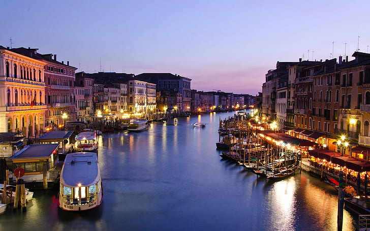 イタリア、ヴェネツィア、カナルグランデ、夕方、夕暮れ、住宅、海、ボート、ライト、イタリア、ヴェネツィア、運河、グランデ、夕方、夕暮れ、住宅、海、ボート、ライト、 HDデスクトップの壁紙