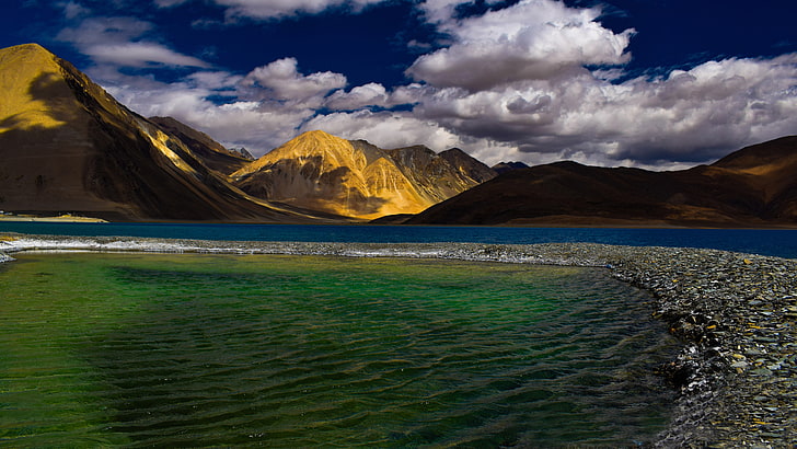 Masaüstü Hd Duvar Kağıtları Pangong Tso Gölü Ladakh Kashmir Bir Pangong Tso Yanında Yeşil Bir Lagün, Mavi Göl 5200 × 2925, HD masaüstü duvar kağıdı