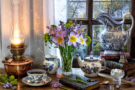 цветы, стиль, чай, книги, лампа, букет, чайник, окно, кружка, чашка, тюльпаны, сахар, кувшин, HD обои HD wallpaper