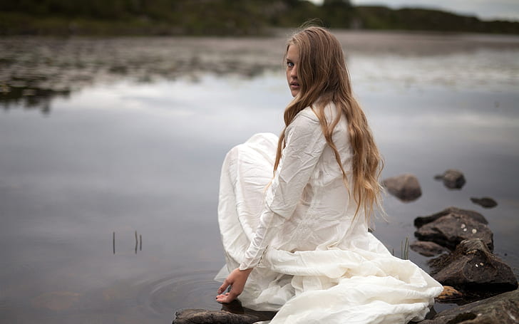 White dress girl sit at lakeside, look back, White, Dress, Girl, Sit, Lakeside, Look, Back, HD wallpaper