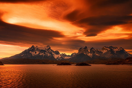fotografi, landskap, natur, solnedgång, sjö, berg, snöig topp, bärnsten, moln, lugn, Torres del Paine, nationalpark, Chile, Patagonia, HD tapet HD wallpaper