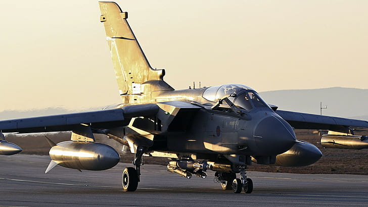 Panavia Tornado, military aircraft, aircraft, jet fighter, Royal Airforce, runway, Brimstone, HD wallpaper