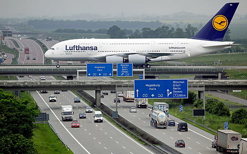 beyaz ve mavi uçak, uçak, yolcu uçağı, Lufthansa, Airbus, A380, yol, araba, Almanya, Leipzig Havaalanı, HD masaüstü duvar kağıdı HD wallpaper