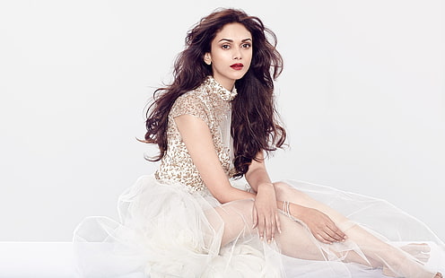 Aditi Rao Hydari, женское бело-серое платье без рукавов, знаменитости Болливуда, знаменитости женского пола, болливуд, актриса, белое платье, HD обои HD wallpaper