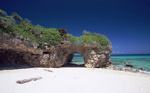 Felsformation, Sand, Meer, Grüns, Strand, Steine, der Ozean, Felsen, Japan, Bogen, Okinawa, HD-Hintergrundbild HD wallpaper