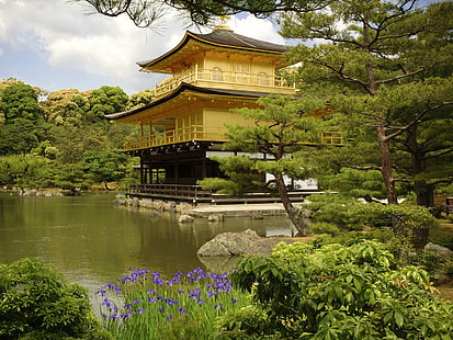 Kinkaku Ji Temple Kyoto Japan, gult trähus centrum av vattnet, tempel, japan, kinkaku, kyoto, HD tapet HD wallpaper