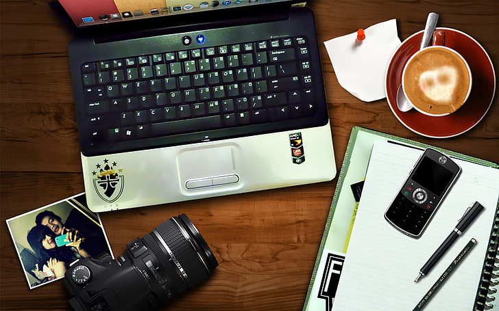 szary i czarny laptop, laptop, telefon, telefon komórkowy, aparat fotograficzny, kawa, technologia, Tapety HD