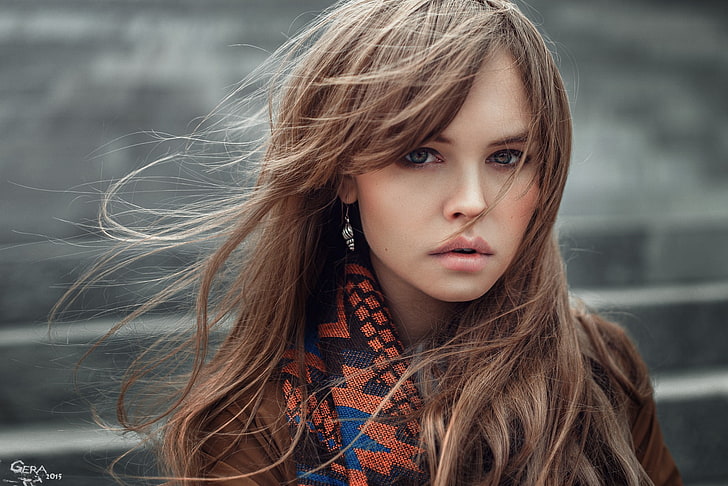 Atasan biru dan merah wanita, wanita, model, rambut pirang, bibir berair, potret, Georgy Chernyadyev, Anastasia Scheglova, Wallpaper HD