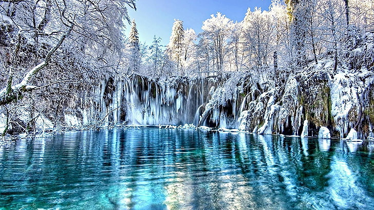 プリトヴィチェ国立公園、クロアチア、ヨーロッパ、冷凍、滝、国立公園、冬、霜、 HDデスクトップの壁紙