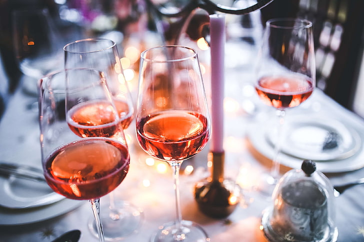alkohol, alkohol, kolacja, drinki, wieczór, kieliszki, wino różowe, Tapety HD