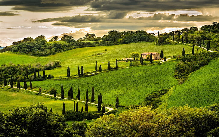 Umbria, Italia, paesaggio naturale, collina, casa, alberi, verde, cielo, nuvole, campo verde, Umbria, Italia, natura, paesaggio, collina, casa, alberi, verde, cielo, nuvole, Sfondo HD