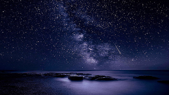 fioletowa i biała galaktyka cyfrowa tapeta, morze, noc, gwiazdy, droga mleczna, gwiaździsta, Tapety HD HD wallpaper
