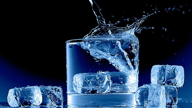 szkło, woda, kostki lodu, plusk, krople wody, lód, niebieskawe, Tapety HD