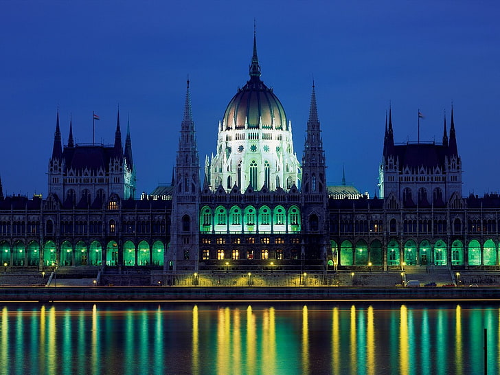بودابست ، المجر ، انعكاس ، أضواء ، هندسة معمارية ، مبنى البرلمان المجري، خلفية HD