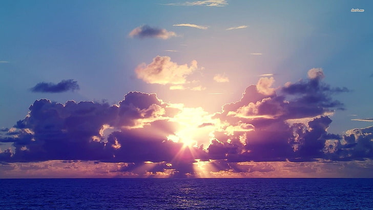 zachód słońca nad horyzontem, niebo, światło słoneczne, morze, woda, chmury, słońce, horyzont, przyroda, Tapety HD