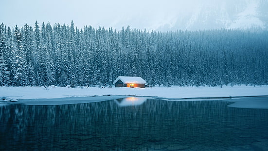 1920x1080 px Domek domek lód jezioro śnieg Drzewa zima sztuka Skyline HD sztuka, zima, drzewa, jezioro, dom, lód, śnieg, kabina, 1920x1080 pikseli, Tapety HD HD wallpaper