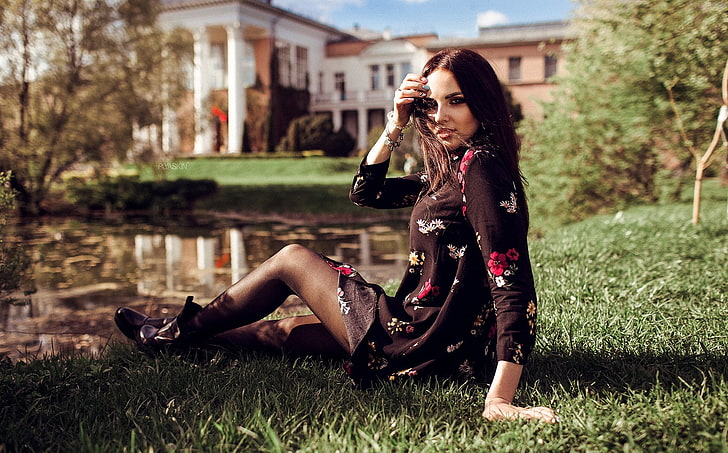 women outdoors, grass, women, model, Vitaly Plyaskin, HD wallpaper