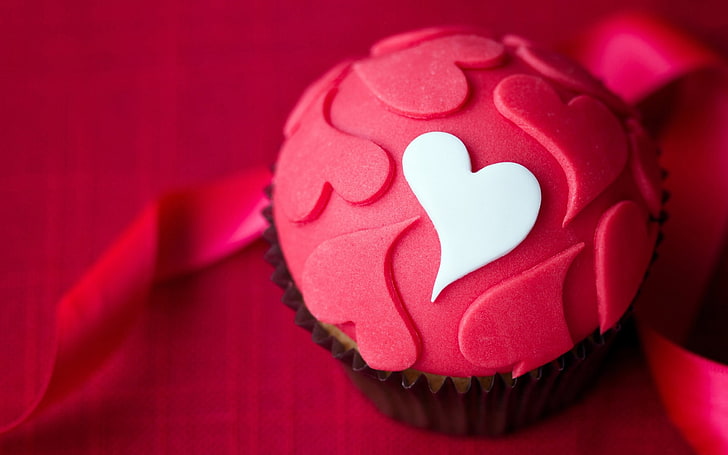 cupcake glassa cuore, amore, cupcakes, cuore, cibo, Sfondo HD