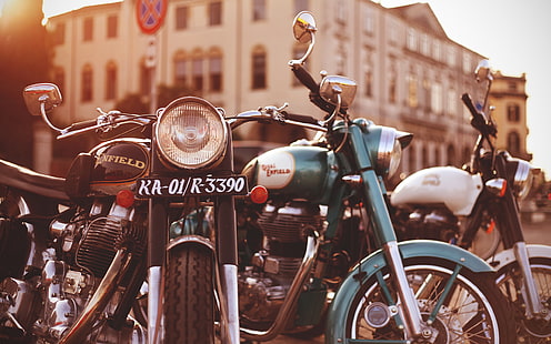 três motos de piloto de café de cores sortidas, vintage, motocicleta, clássico, moto, piloto de café, HD papel de parede HD wallpaper
