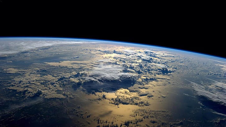 Земята, видяна от Международната космическа станция, HD тапет