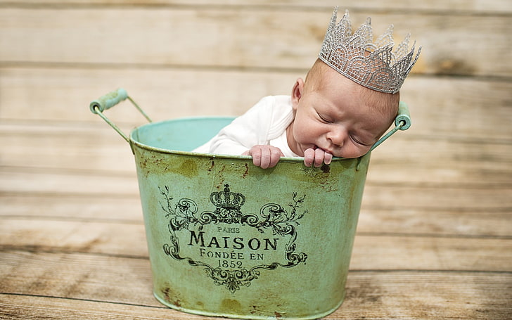 зеленый мейсон стальной тазик, малыш, корона, таз, сон, малыш, ребёнок, принц, HD обои