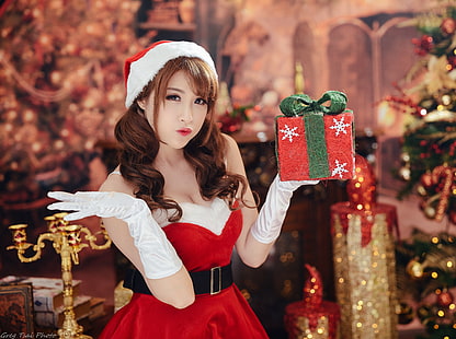 Рождество, милая девушка, подарок, праздники, Рождество, девушка, красивая, женщина, Санта, настоящее время, Xmas, праздник, красота, модель, азиатские, подарок, милая, празднование, платье, в помещении, уютный, MerryChristmas, reddress, Лилиан, SantaDress, С Рождеством, HD обои HD wallpaper
