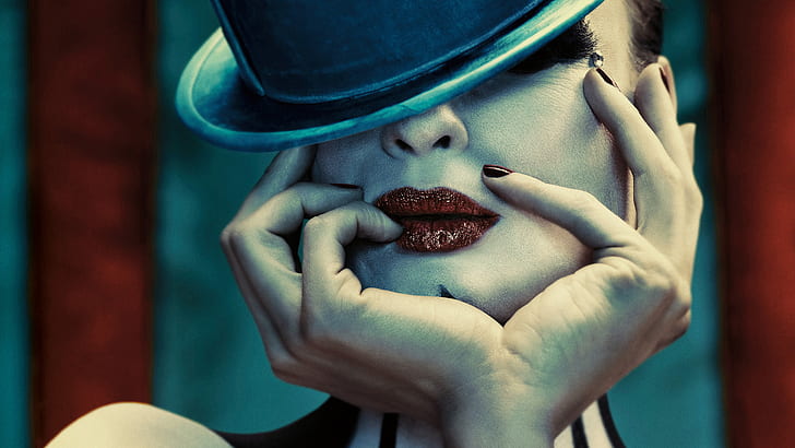 mujer, modelo, cara, American Horror Story, TV, sombrero de copa, dedo en los labios, lápiz labial rojo, uñas pintadas, Fondo de pantalla HD