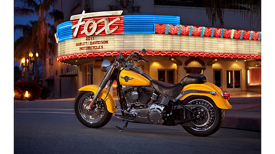 รถจักรยานยนต์ครุยเซอร์สีเหลือง Harley Davidson รถจักรยานยนต์ยานพาหนะ, วอลล์เปเปอร์ HD HD wallpaper