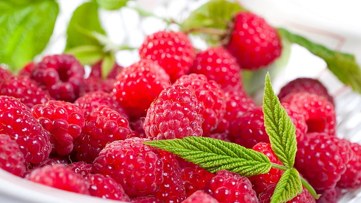 raspberry fruits, berries, raspberries, leaf, HD wallpaper