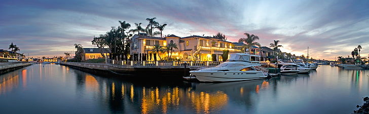 高級住宅、白いモーターボート、アメリカ合衆国、カリフォルニア州、家、ヨット、水、ボート、アウトドア、パノラマ、ニューポート、 HDデスクトップの壁紙