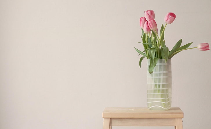 pink tulips centerpiece, tulips, bouquet, vase, chair, HD wallpaper