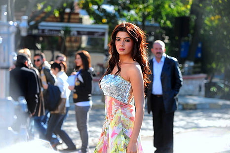 Samantha In Dookudu, mångfärgad blommig axelbandslös klänning för kvinnor, Bollywood kändisar, Kvinnliga kändisar, bollywood, skådespelerska, HD tapet HD wallpaper