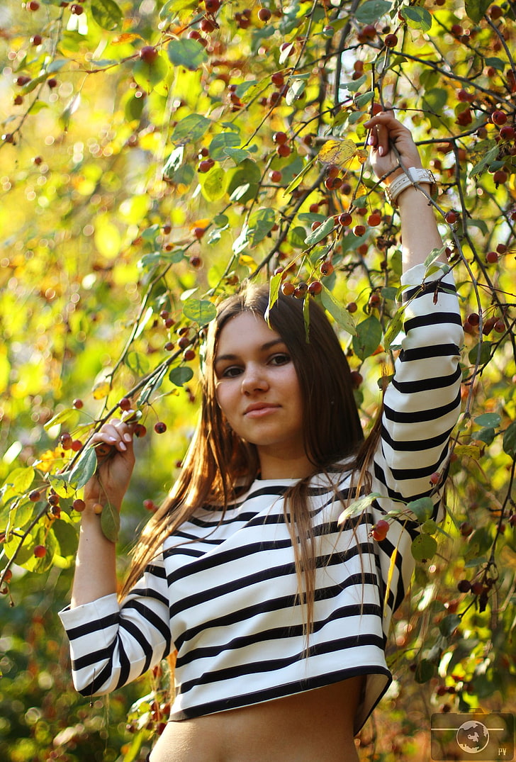 Vitaly Plyaskin, women, leaves, women outdoors, HD wallpaper
