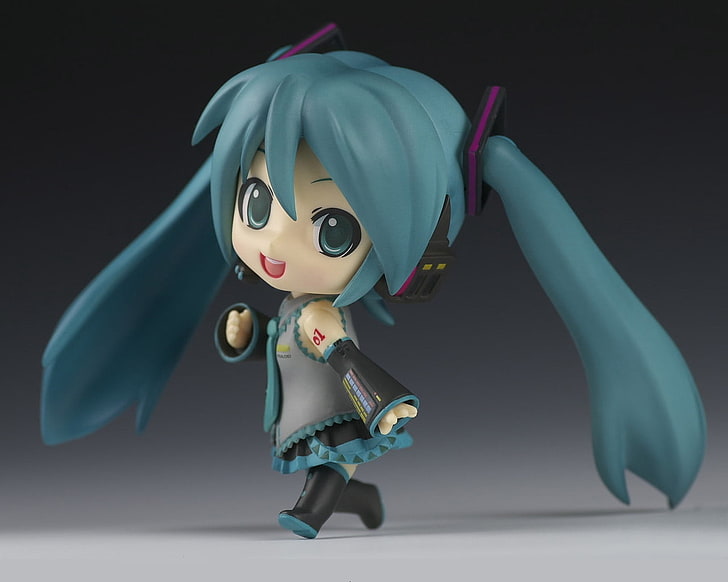 blue-haired female anime character figurine, anime, hatsune miku, step, pose, smile, HD wallpaper
