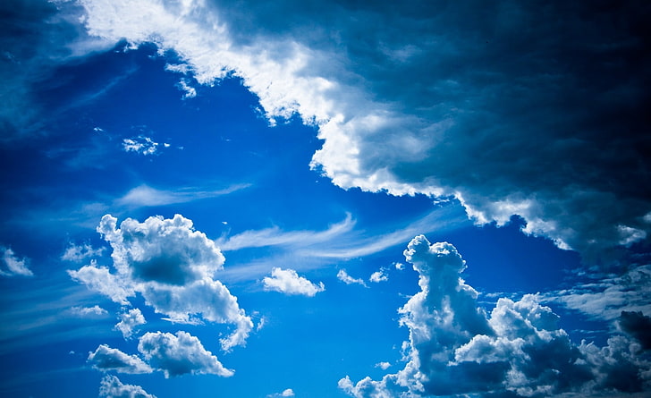 Niebieskie chmury, białe i szare zachmurzone niebo, przyroda, słońce i niebo, niebieski, chmury, błękitne niebo, niebieskie chmury, Tapety HD