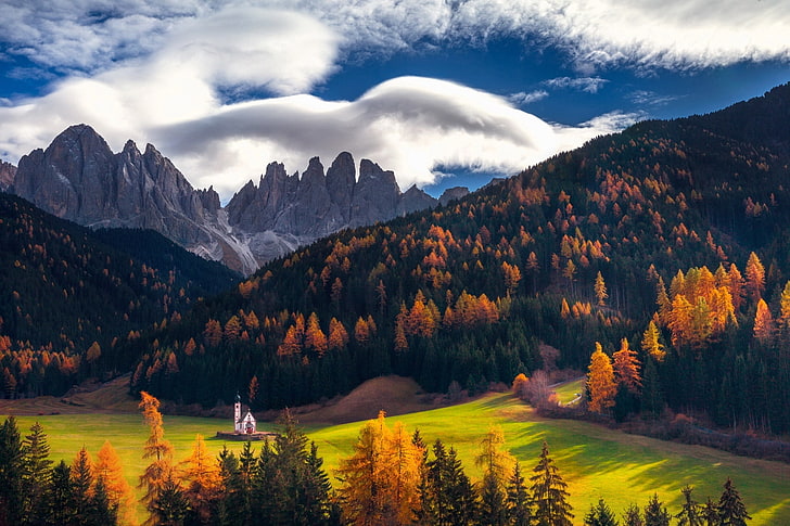 silueta de árboles cerca del cuerpo de pintura de agua, montañas, paisaje, naturaleza, cielo, azul, otoño, Fondo de pantalla HD