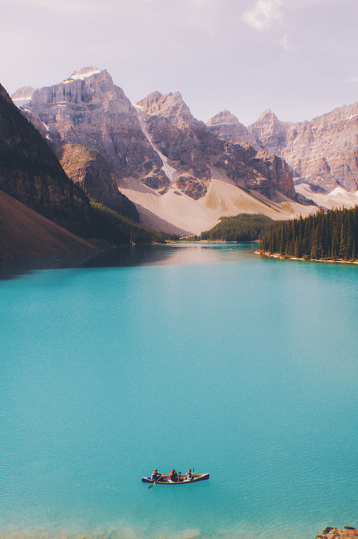 photo de paysage de lac et montagnes, nature, eau, arbres, paysage, canoës, Fond d'écran HD, fond d'écran de téléphone