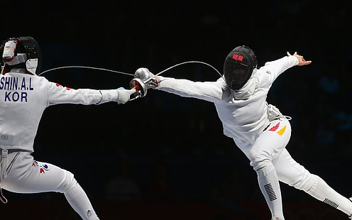Britta Heidemann battles against A Lam Shin of Korea, athlete, london, olympics, fencing, HD wallpaper HD wallpaper