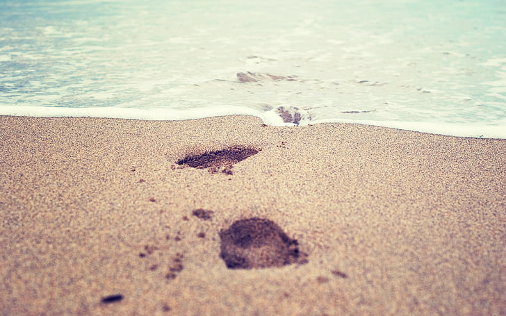 footprints, body of water, and sand, traces, sand, coast, water, macro, grains, HD wallpaper