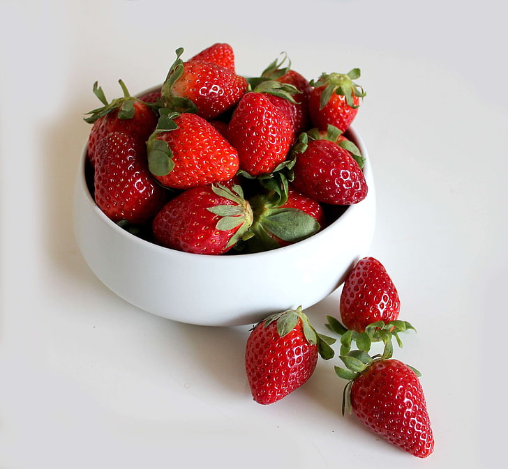 berry, dessert, food, fruit, fruit bowl, fruits, health, healthy food, strawberry, summer, HD wallpaper