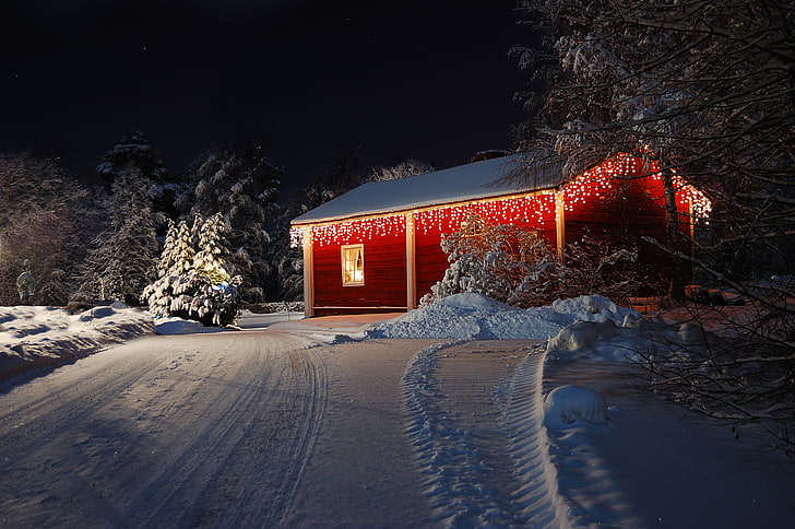 red wooden tool shed, winter, road, forest, snow, trees, nature, lights, house, holiday, Happy New Year, Merry Christmas, Christmas, HD wallpaper