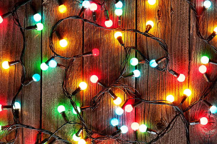 여러 가지 빛깔의 LED 문자열 조명, 새해, 크리스마스, 화환, 전구, 메리 크리스마스, 장식, 크리스마스, HD 배경 화면