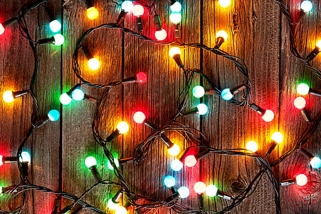 lampu string LED warna-warni, Tahun Baru, Natal, karangan bunga, bola lampu, selamat natal, dekorasi, xmas, Wallpaper HD HD wallpaper