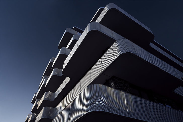 สมาร์ทวอทช์สีดำและสีเทาสถาปัตยกรรมท้องฟ้าตึกระฟ้ามุ้งอาคารผนังแสงแดด, วอลล์เปเปอร์ HD